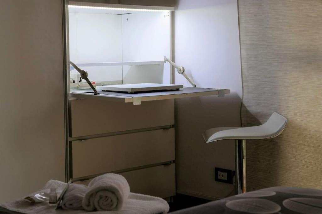 Casa Spezia - Metro Vicina, Wi-Fi Rapido & Netflix Apartment Turin Ngoại thất bức ảnh